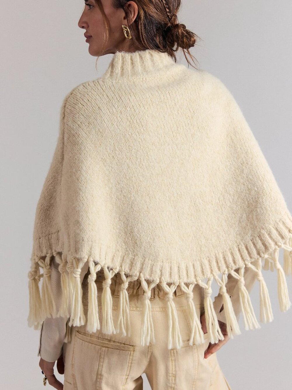NWT - Free People Emma Knitted Cropped Poncho in Cream / Ivory, One Size - Picture 3 of 3